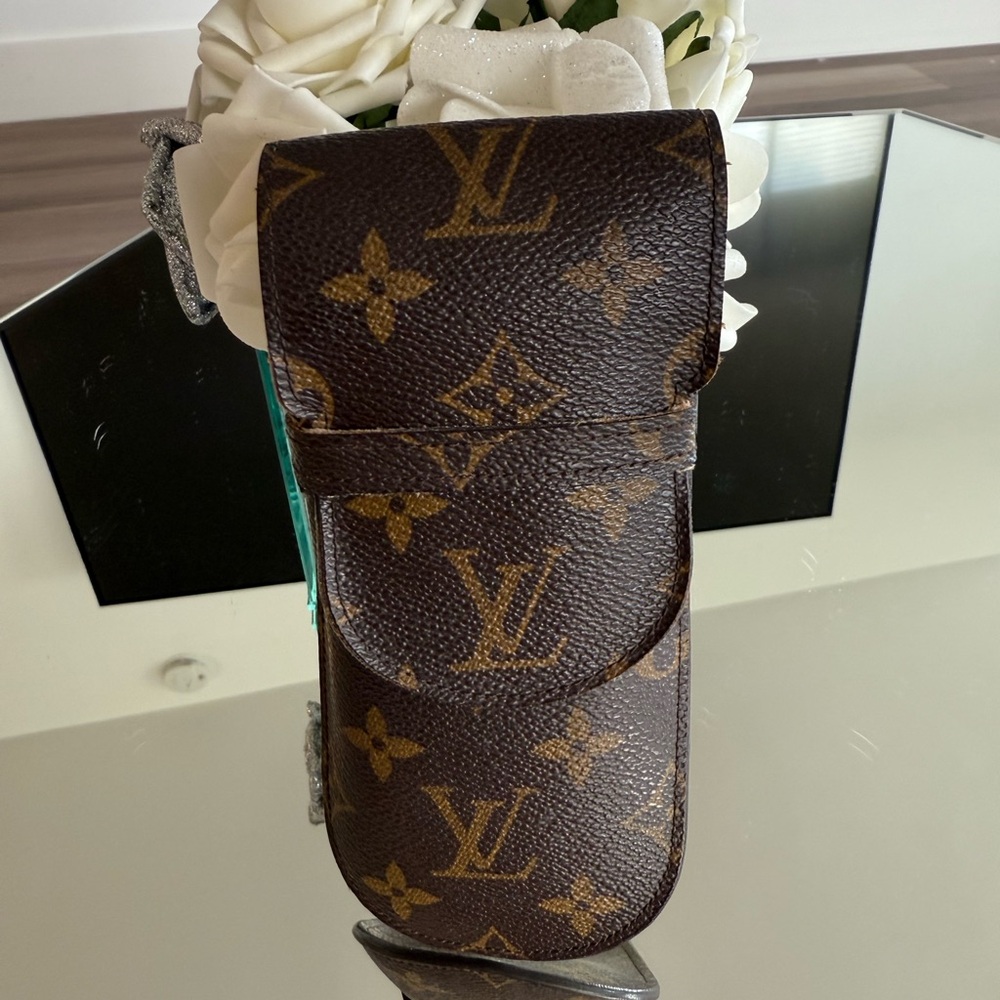 Louis Vuitton Brown Monogram Case - Sunglasses / Glasses